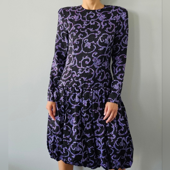 Vintage Maggy London by Jeannene Booher 1980's 100% Silk dress Sz 6 Black Purple